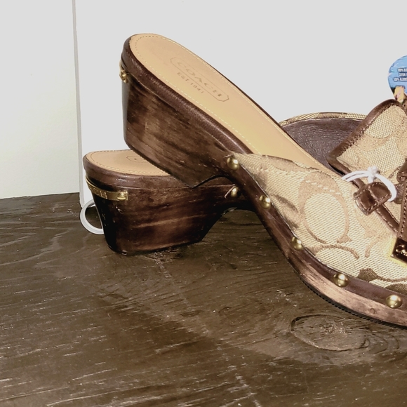 COACH Slip on SANDLES, New sz. 8 - Picture 7 of 8